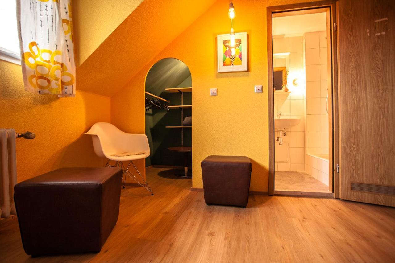 Der Gaukler Hostelオーバーシュタウフェン エクステリア 写真