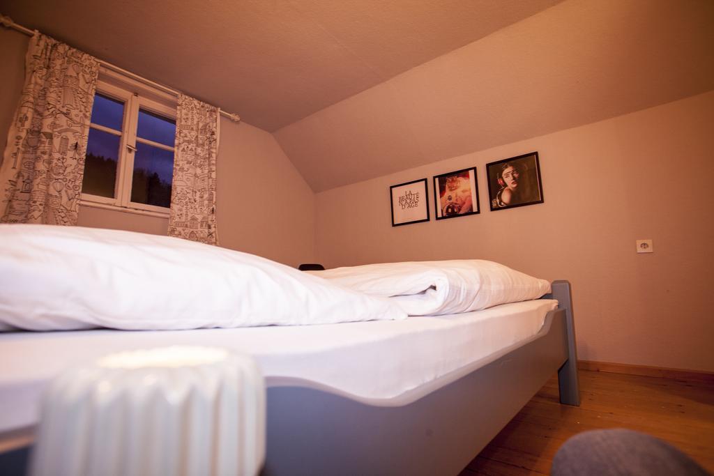 Der Gaukler Hostelオーバーシュタウフェン 部屋 写真