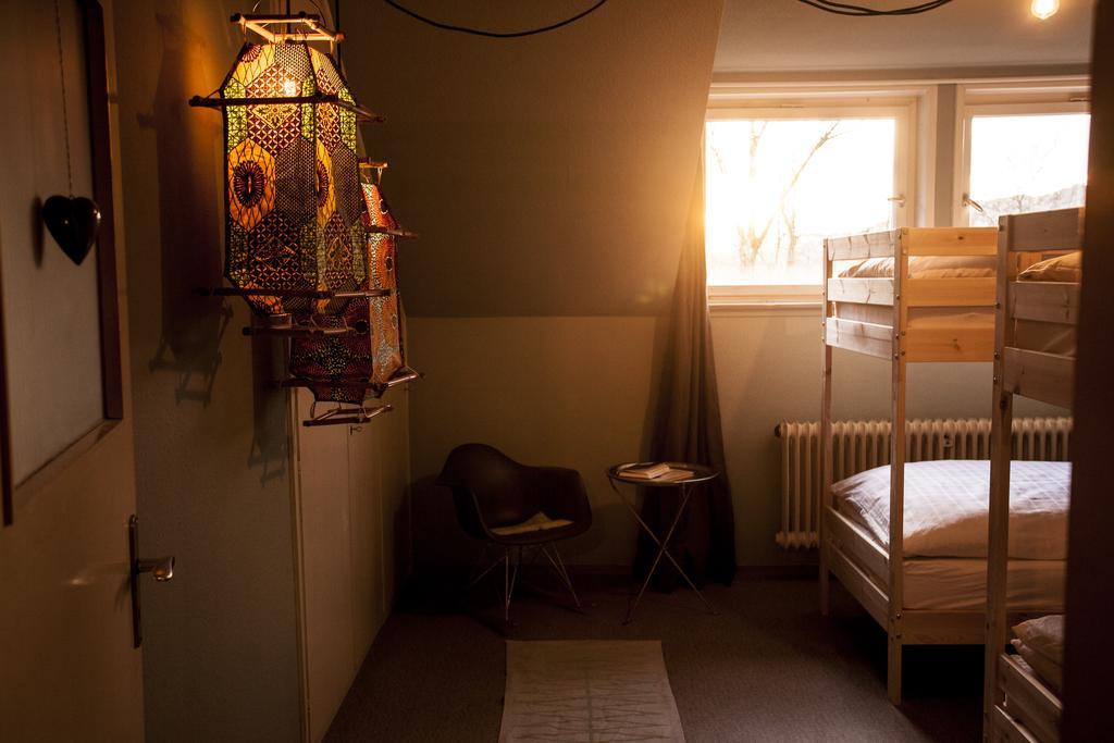 Der Gaukler Hostelオーバーシュタウフェン 部屋 写真